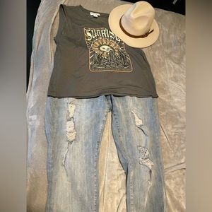 Torrid boyfriend jeans size 16